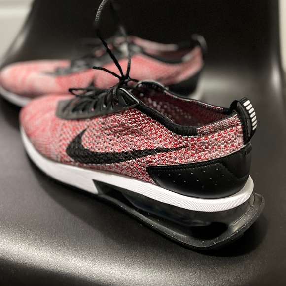 NIKE AIR MAX FLYKNIT RACER•SIZE 10 - Picture 5 of 7